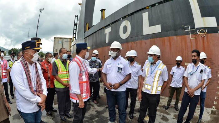 Menhub Budi Karya cek Kapal Tol Laut