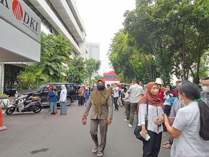 Pegawai Kantor Walkot Jakpus Berhamburan Saat Gempa Guncang Jakarta