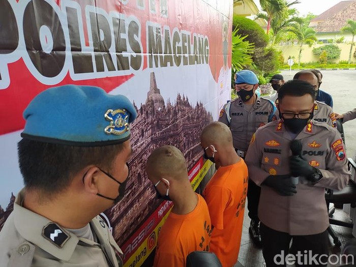 Tersangka kasus penyekapan dan pemerkosaan santriwati.
