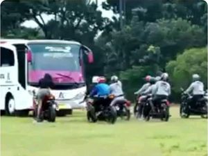 Viral Ninja 250 Remuk Dilindas Bus untuk Adegan Sinetron