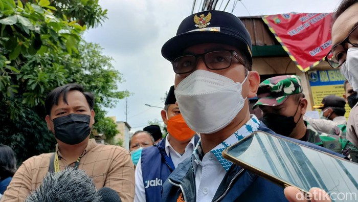 Walikota Jakarta Barat Yani Wahyu Purwoko