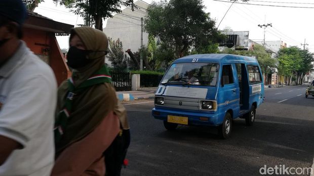 angkot di pasuruan