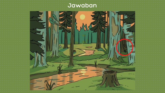 Ada rusa yang bersembunyi di balik pepohonan.