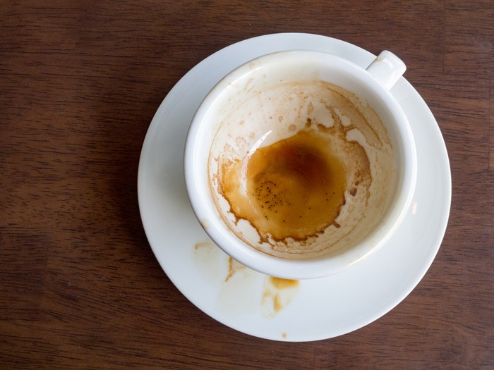 Cara menghilangkan noda kopi