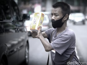 Di Balik Pilihan Halil Menjadi Atlet Paralimpik dan Tetap Jualan Tisu