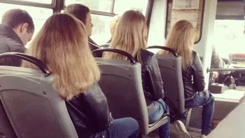 Sepertinya mereka girlband, detikers. Foto: (liveabout).