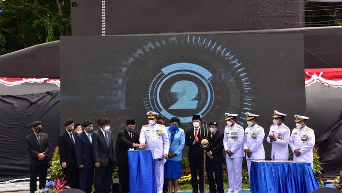 Kasal Laksamana TNI Yudo Margono meresmikan Monumen Kapal Selam Nanggala-402 di Markas Koarmada II.