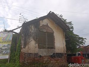 Stasiun Cijulang: Persinggahan Ular Besi ke Batukaras yang Kini Terbengkalai