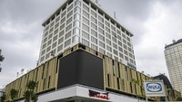 Begini penampakan terkini renovasi Gedung Sarinah, Jakarta, Sabtu (15/1/2022).