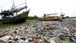 Begini Hamparan Sampah di Pantai Dadap Indramayu