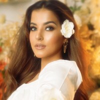 Tasya Farasya sukses menirukan riasan wajah a la Rosalinda dan membuat netizen takjub. Pasalnya penampilan sang beauty vlogger sangat mirip dengan Rosalinda. Foto: Instagram/@tasyafarasya