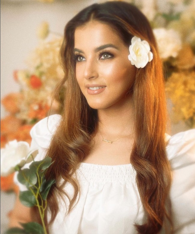 Sebelas tahun kemudian sosok Rosalinda kembali jadi perhatian. Tasya Farasya adalah selebgram di balik trending Rosalinda di internet. Foto: Instagram/@tasyafarasya