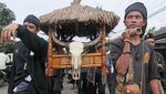 Lebih Dekat Dengan Tradisi Ngaruat Bumi di Karawang