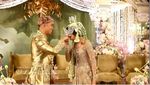 Tawa Bahagia Vidi Aldiano dan Sheila Dara Aisha Resmi Jadi Suami Istri