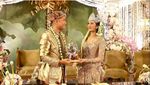 Tawa Bahagia Vidi Aldiano dan Sheila Dara Aisha Resmi Jadi Suami Istri