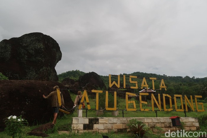 Watu Gendong di Gunungkidul