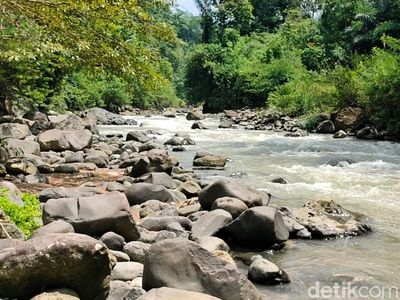 Ada di Garut, Surga Tersembunyi Ini Asyik Buat River Tubing