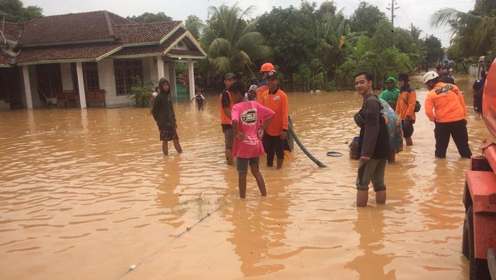 Kondisi banjir di Desa Clering Kecamatan Donorojo, Jepara, Minggu (16/1/2022)