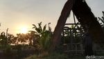 Senja Merona dari Bendungan Peninggalan Belanda