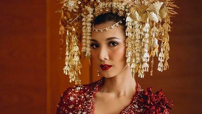 7 Inspirasi Kebaya Pernikahan Artis Karya Perancang Indonesia