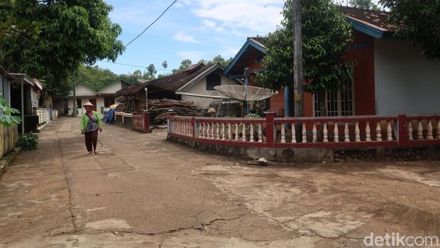Suasana di Dukuh Janganmati, Kalurahan Jepitu, Kapanewon Girisubo, Kabupaten Gunungkidul.