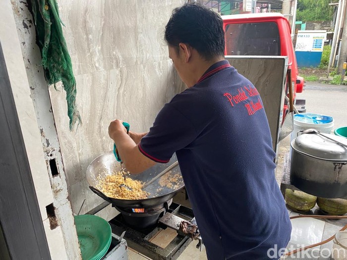 Edan! Chinese Food Rp 25 Ribu Porsi Brutal di Jagakarsa