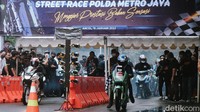 Diketahui, ajang balapan yang diikuti oleh ratusan joki motor ini digelar untuk mengakomodir para joki agar tidak menggelar balap liar.