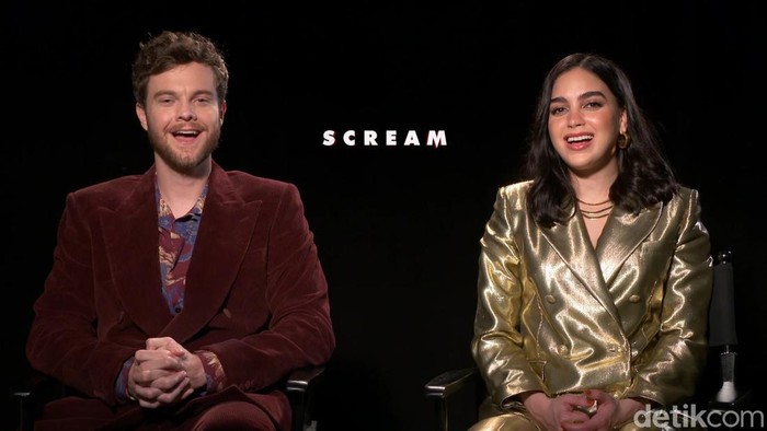 Jack Quaid & Melissa Barrera saat berbincang tentang film Scream (2022) dengan detikcom. Jack Quaid memerankan Richie sementara Melissa memainkan karakter utama bernama Sam.