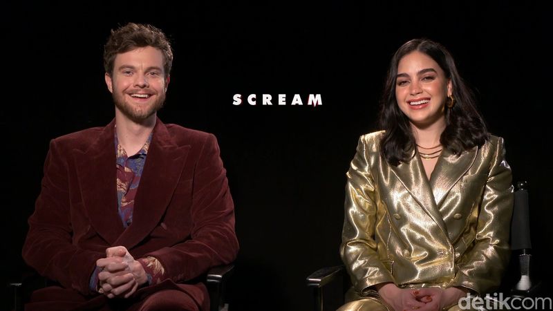 Jack Quaid & Melissa Barrera saat berbincang tentang film Scream (2022) dengan detikcom. Jack Quaid memerankan Richie sementara Melissa memainkan karakter utama bernama Sam.