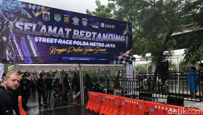 Kawasan balapan Street Race di Ancol, Jakarta Utara, Minggu (16/1/2022)