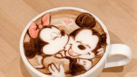 Bagian detail seperti mata, hidung dan mulut pada latte art ini biasa menggunakan cokelat. Dengan cekatan Matsuno membuat latte art ini agar busa tidak cepat mengempis.  Foto: Instagram @latte_stagram