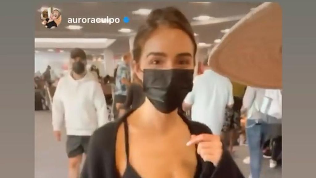 Miss Universe Tampil dengan Sport Bra ke Bandara, Diminta Pakai Baju Tertutup