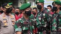 Sebanyak 1.421 personel TNI-Polri dikerahkan untuk melakukan pengamanan jelang kedatangan Presiden Joko Widodo pada Senin (17/1/2022) besok.