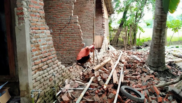 Rumah Rusak Akibat Gempa Banten