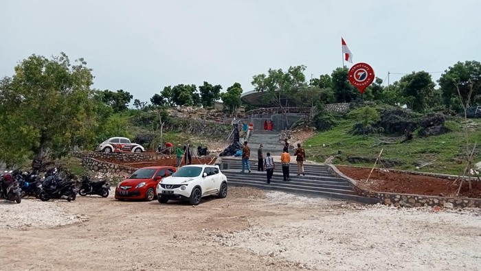 Tebing Cafe, Cafe Semi Outdoor yang Tawarkan View Pemandangan Alam Cantik