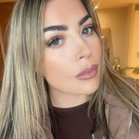 Zayn Malik digosipkan pernah berselingkuh dari Gigi Hadid sebelum hubungan mereka kandas. Dilaporkan jika penyanyi asal Inggris itu punya hubungan rahasia dengan seorang bintang realiti bernama Abi Clarke.Foto: Instagram @abigail_clarke