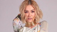 Hal ini bikin bangga netizen yang ada di Indonesia. Foto: Instagram Agnez Mo