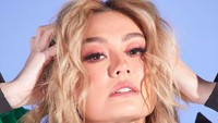 Kariernya di tahun ini makin moncer. Foto: Instagram Agnez Mo