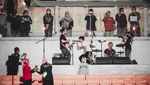 7 Potret Anies Baswedan Lihat Check Sound Nidji di JIS