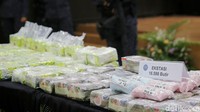 Sementara barang bukti ekstasi sebanyak 16.586 butir.