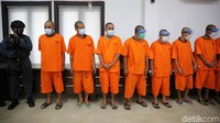 BNN juga mengamankan 11 orang tersangka.