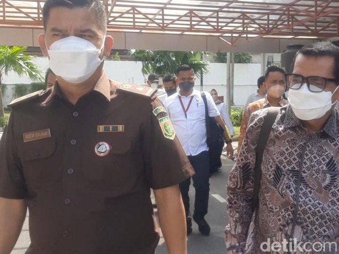 Dekan Fisip Unri tersangka pencabulan bungkam kasusnya dilimpahkan