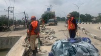 Dedi menyatakan jembatan yang baru diresmikan itu mengalami ambles bukan karena kesalahan konstruksi atau perencanaan. Dia memastikan amblesnya jembatan tersebut karena faktor alam.