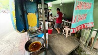 Saat ini telepon umum memang tak lagi menjadi idaman seiiring dengan makin canggihnya teknologi.