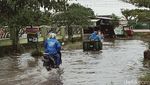 Foto-foto Jalan di Klaten yang Sempat Banjir hingga Bikin Mobil Mogok