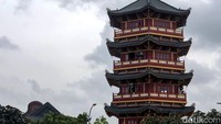 Selain di Indonesia, Imlek juga dirayakan di sejumlah negara seperti di China, Vietnam, Singapura, Thailand, Korea, dan Kamboja.