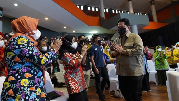 Kala Menteri BUMN Erick Thohir Apresiasi Guru Honorer
