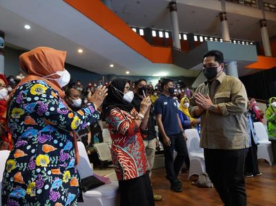 Kala Menteri BUMN Erick Thohir Apresiasi Guru Honorer