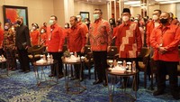 Dalam acara ini hadiri Para Ketua DPP PDIP Sukur H Nababan, Hamka Haq, Eriko Sotarduga, Perwakilan Taruna Merah Putih Edo Kondologit, Ketua RepDem Wanto Sugito, Anggota DPR RI Edy Wuryanto, Gilang Dhielelafararez, serta menghadirkan 45 anak-anak dari Yayasan Kasih Mandiri Bersinar beserta pengurus DPP PDI Perjuangan dan kader-kader BMI.