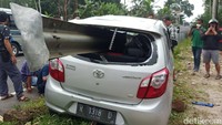 Misalnya, Sony mencontohkan pembatas jalan yang terbuat dari aluminium lebih fleksibel. Menurutnya, apa pun bentuk pembatasnya, ketika ia dihantam dengan kecepatan tinggi dampaknya bermacam-macam. Salah satunya bisa menusuk mobil seperti kecelakaan di Banjarnegara tersebut.